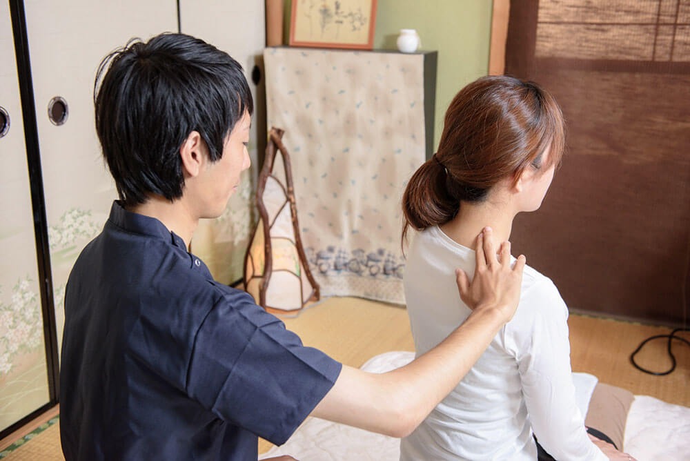 オンラインでスキルアップの技術講習を実施。開業支援も行う名古屋市中区で人気の整体院『村田整体』です。